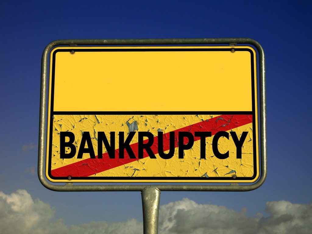 The Pros and Cons of Filing for Bankruptcy